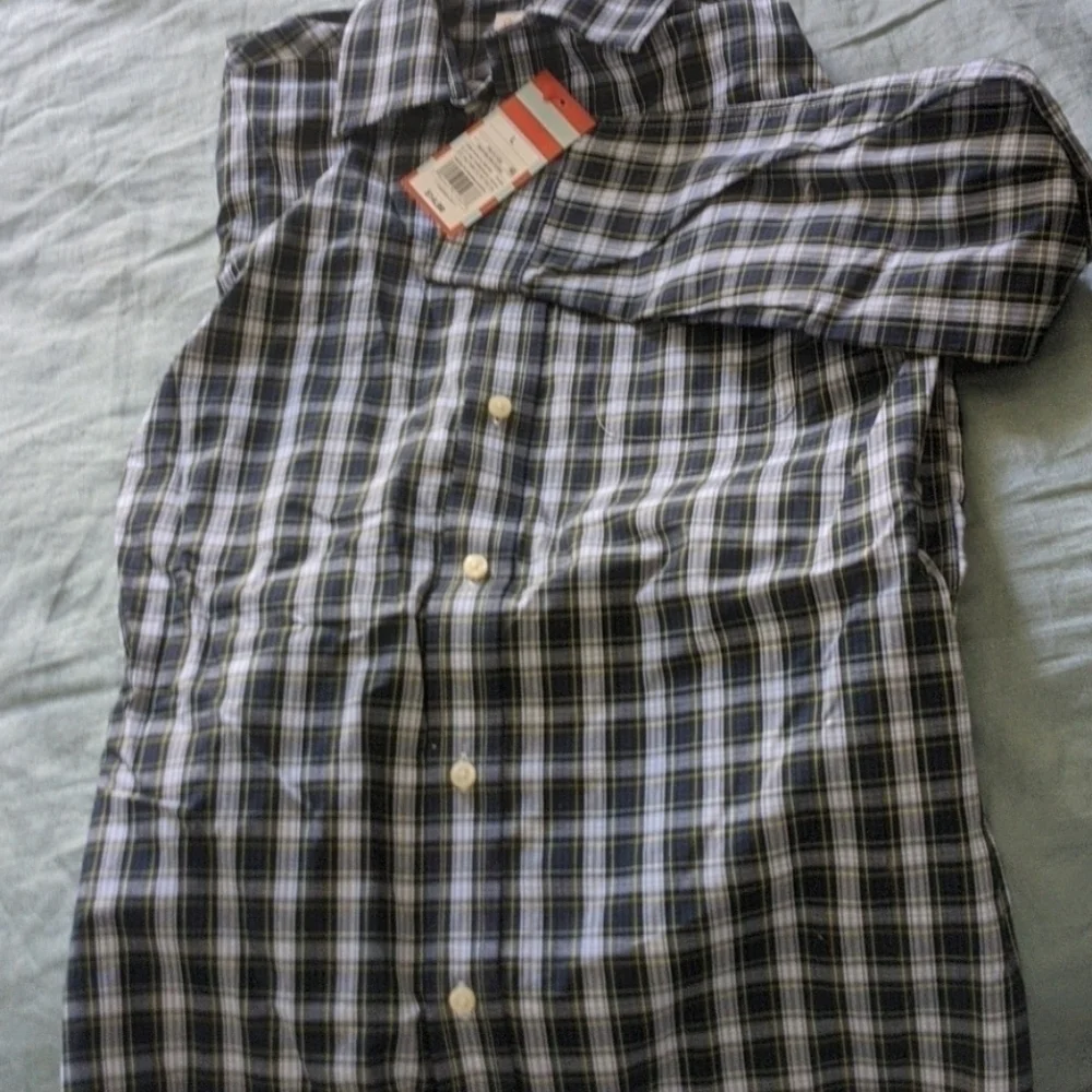Nwt Boys plaid button down shirt